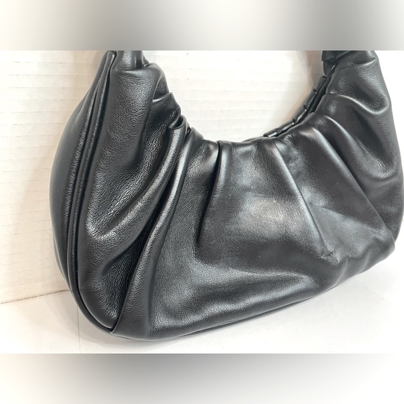 Urban Expressions- Ruched Black Handbag - Picture 2 of 8